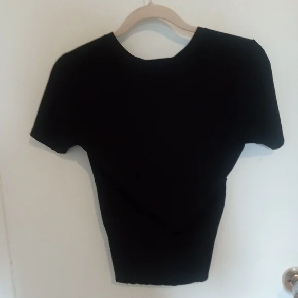 RW&CO. Black Ribbed V-Neck Button-Up Top - Picture 7 of 7